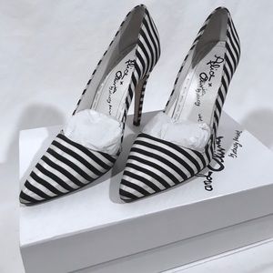 Alice & Olivia Black and white Striped Dina Pumps